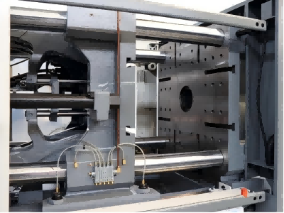 clamping unit of injection molding machine