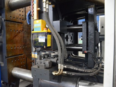 Injection molding machine hydraulic system