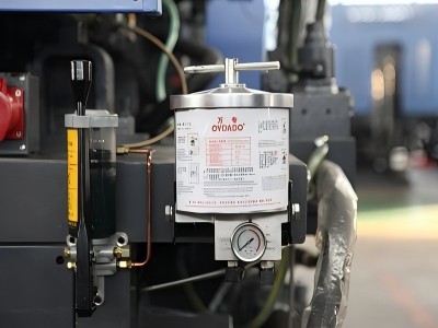 Lubrication system of injection molding machine maintenance