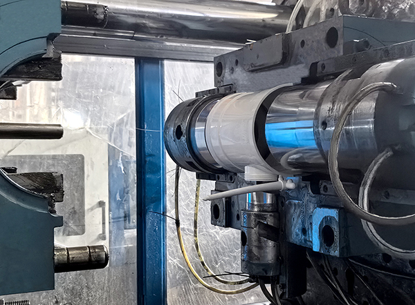 PVC T fiiting injection molding