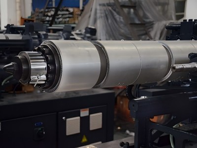 The material of barrel for injection molding machine