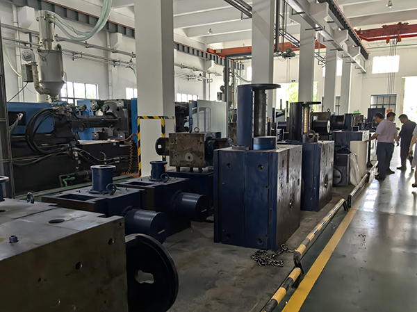 pvc pipe fitting mold