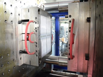 Safe Operation of Injection Molding Machine
