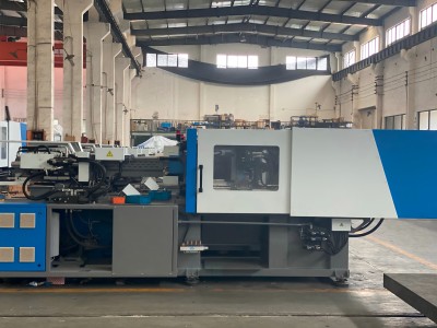 injection molding machine