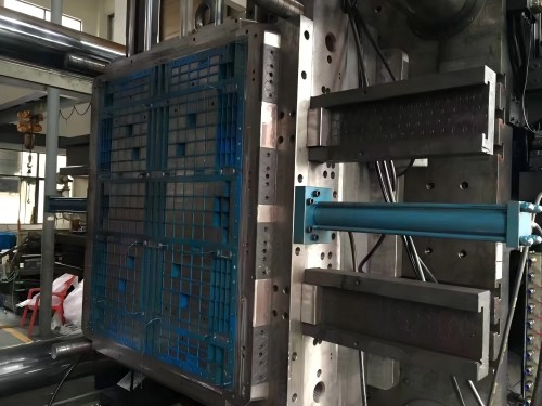 plastic pallet mold