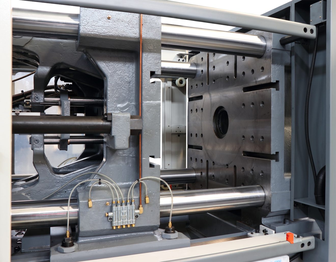Precautions of Injection Mould installation