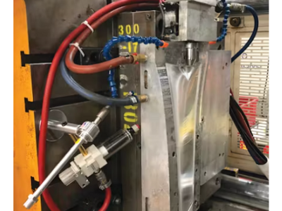 injection molding cooling lines