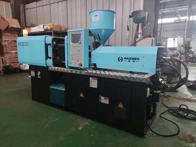small plastic molding machine